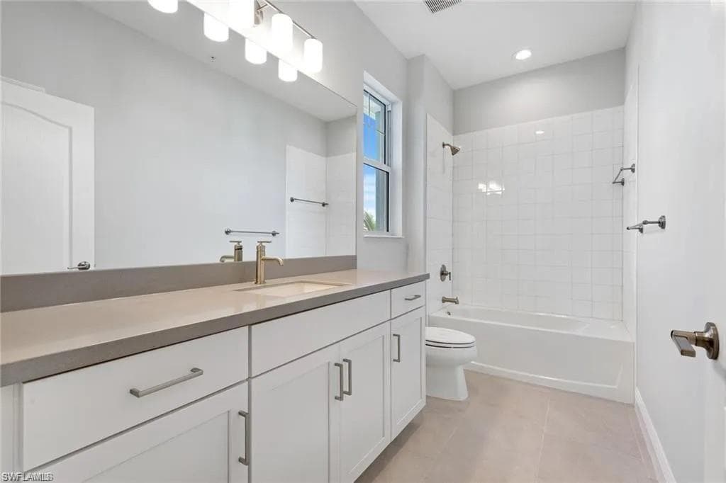 2318 Sawyers Hill RD # 105, NAPLES FL 34120-8