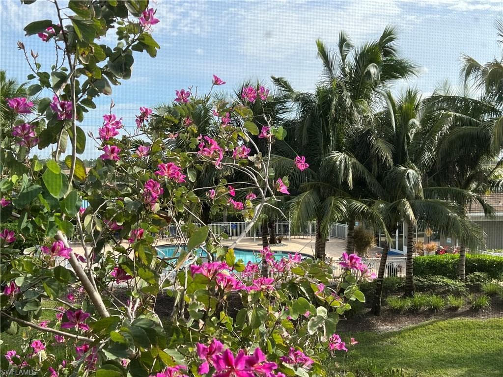 2318 Sawyers Hill RD # 105, NAPLES FL 34120-28