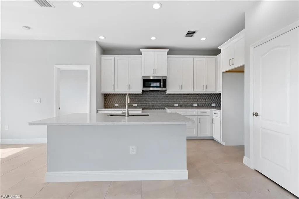 2318 Sawyers Hill RD # 105, NAPLES FL 34120-7