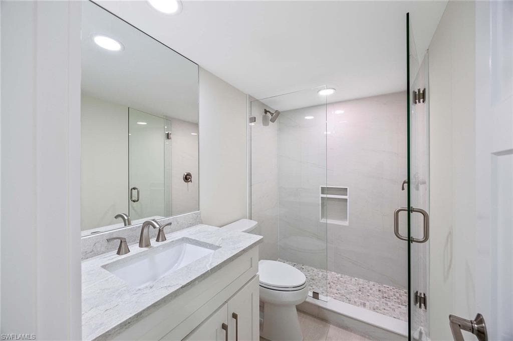 1155 Sandpiper ST # F7, NAPLES FL 34102-16