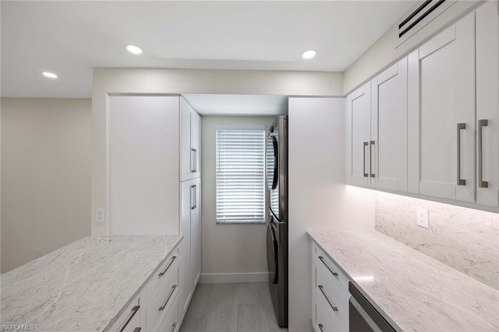 1155 Sandpiper ST # F7, NAPLES FL 34102-11