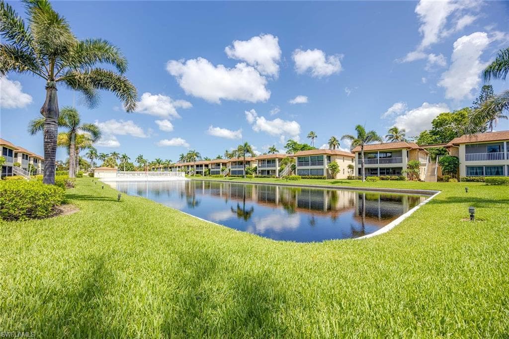 1155 Sandpiper ST # F7, NAPLES FL 34102-25