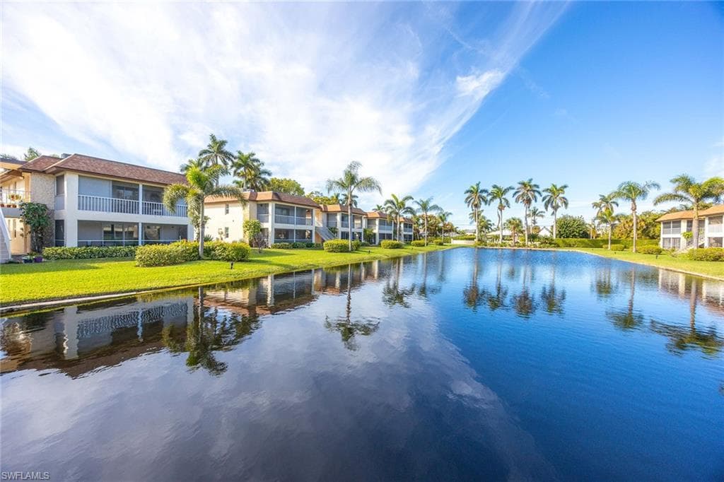 1155 Sandpiper ST # F7, NAPLES FL 34102-27