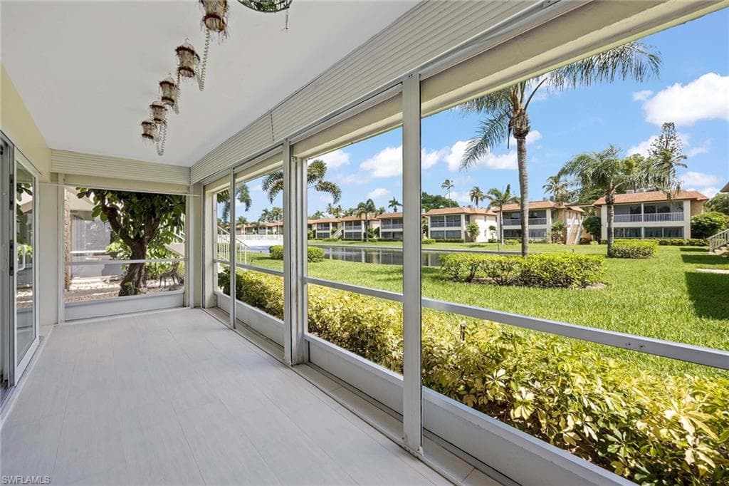 1155 Sandpiper ST # F7, NAPLES FL 34102-19