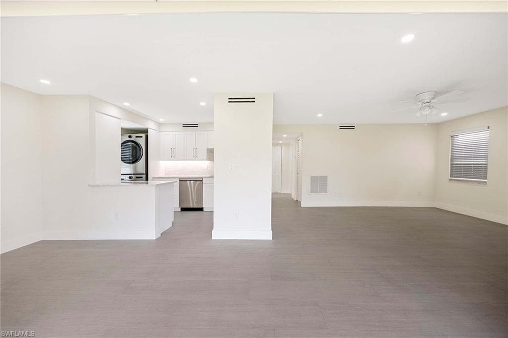 1155 Sandpiper ST # F7, NAPLES FL 34102-8