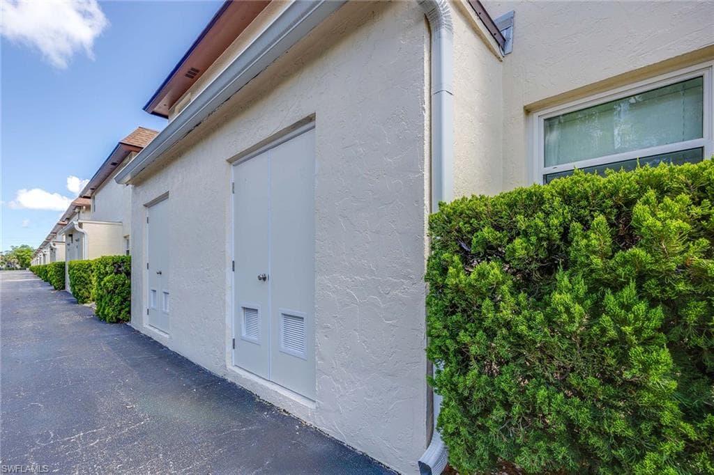 1155 Sandpiper ST # F7, NAPLES FL 34102-20