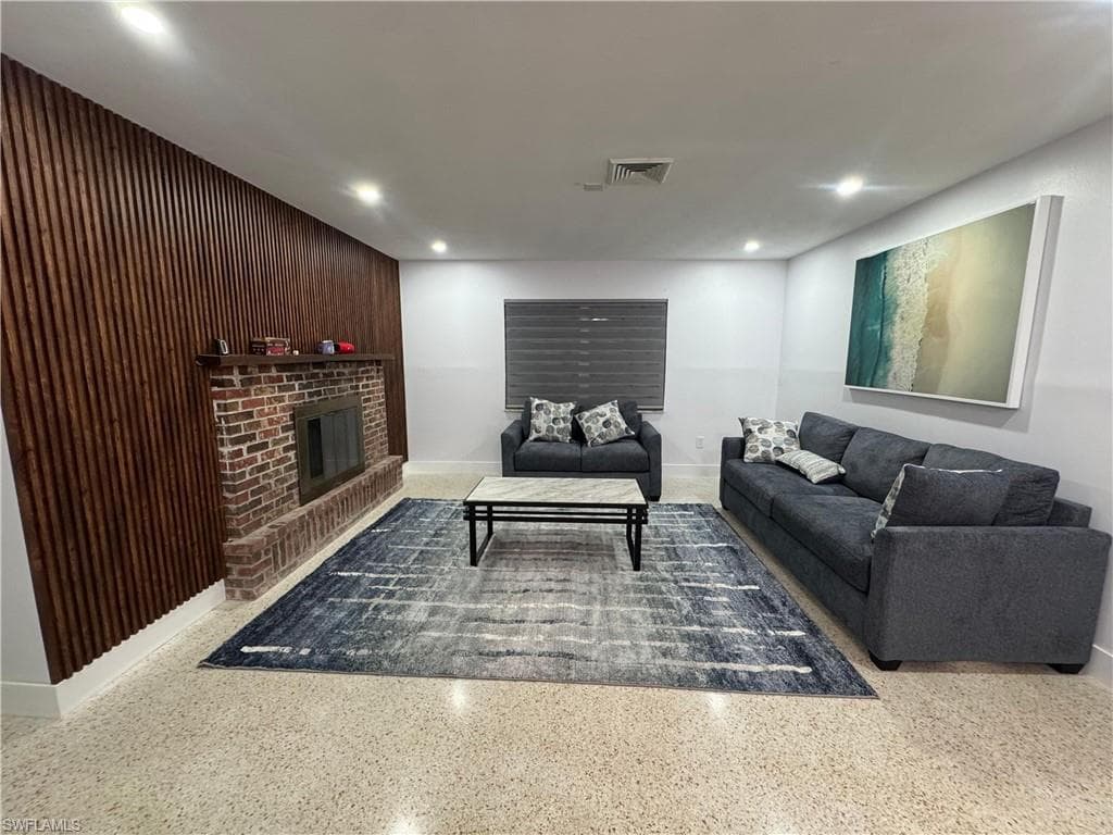2231 Isle Of Pines AVE, FORT MYERS FL 33905-5