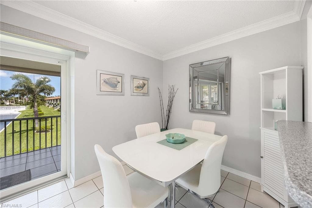 1155 Sandpiper ST # G6, NAPLES FL 34102-11