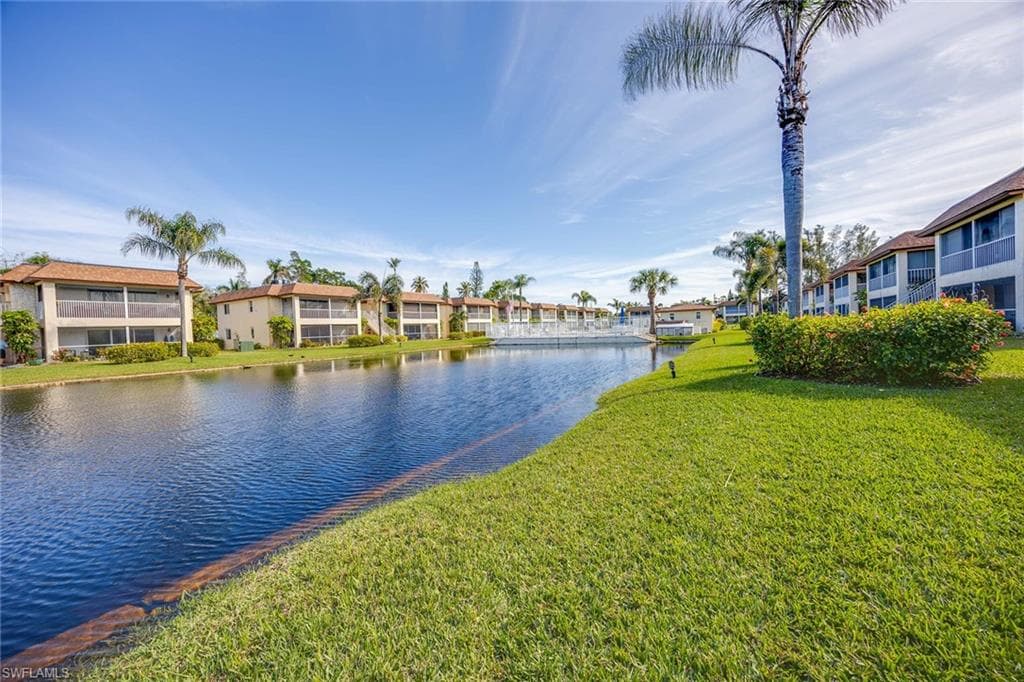 1155 Sandpiper ST # G6, NAPLES FL 34102-27