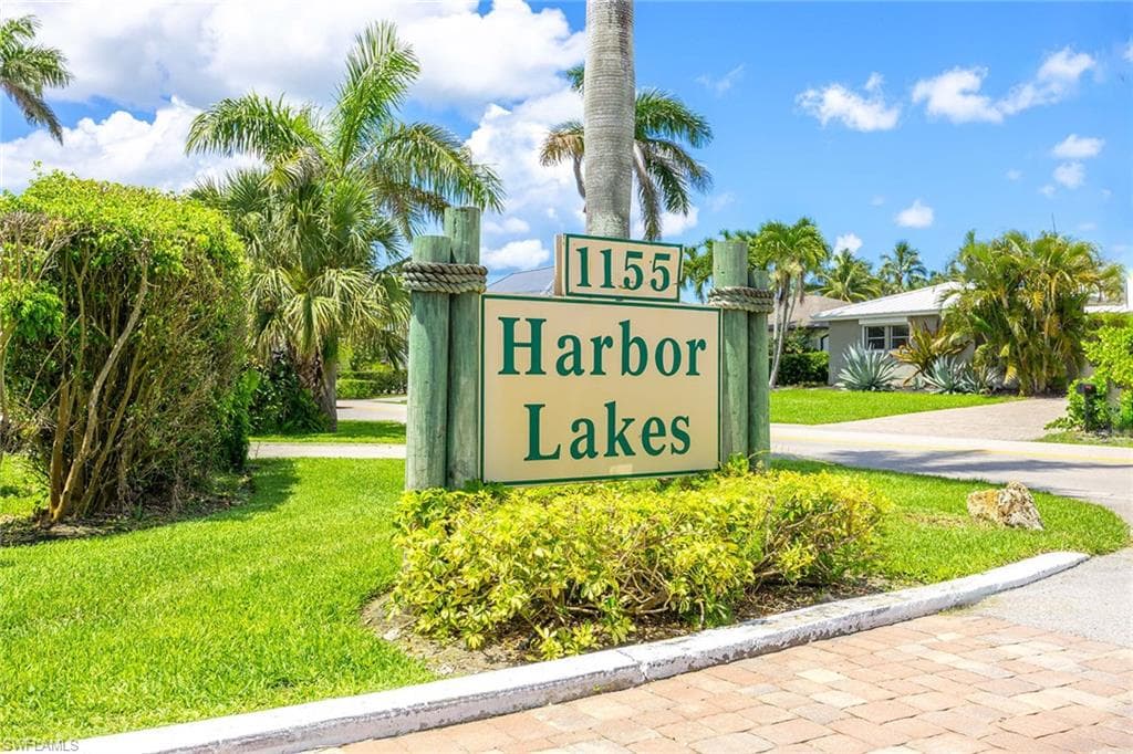1155 Sandpiper ST # G6, NAPLES FL 34102-29