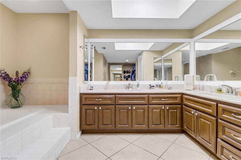 4015 SE 20th PL # 503, CAPE CORAL FL 33904-18