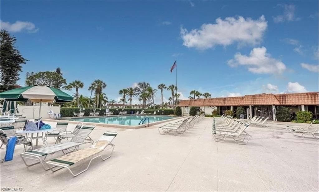 4306 27th CT SW # 103, NAPLES FL 34116-19