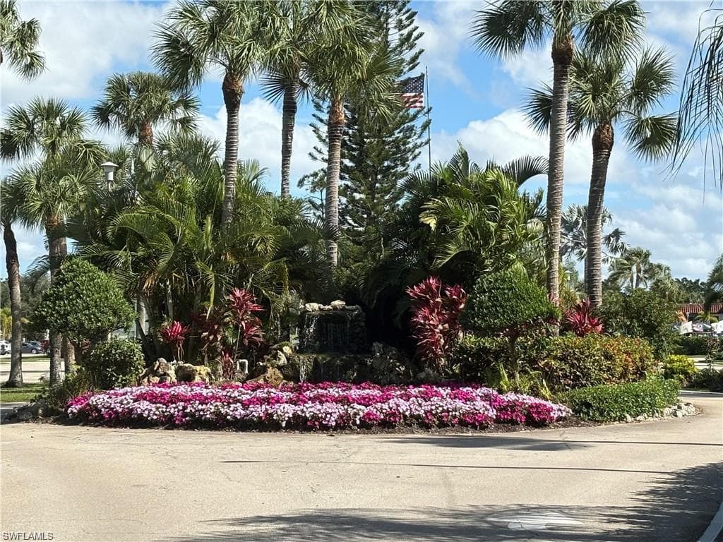 4306 27th CT SW # 103, NAPLES FL 34116-20