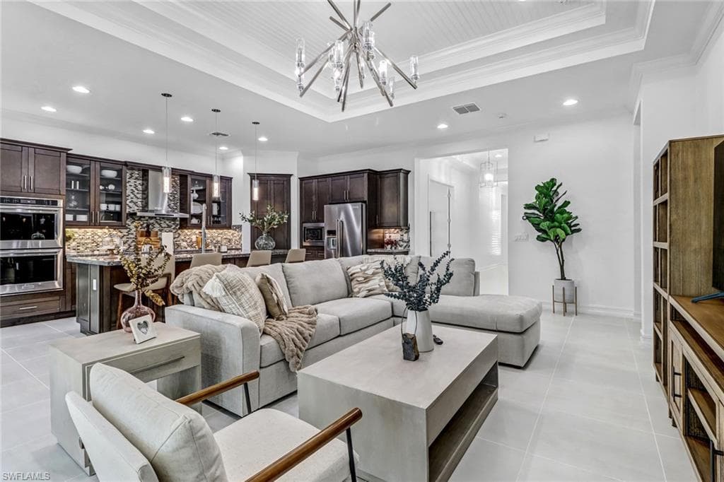 9264 Glenforest DR, NAPLES FL 34120-11