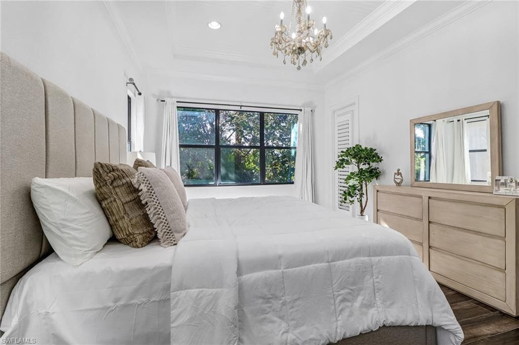 9264 Glenforest DR, NAPLES FL 34120-21