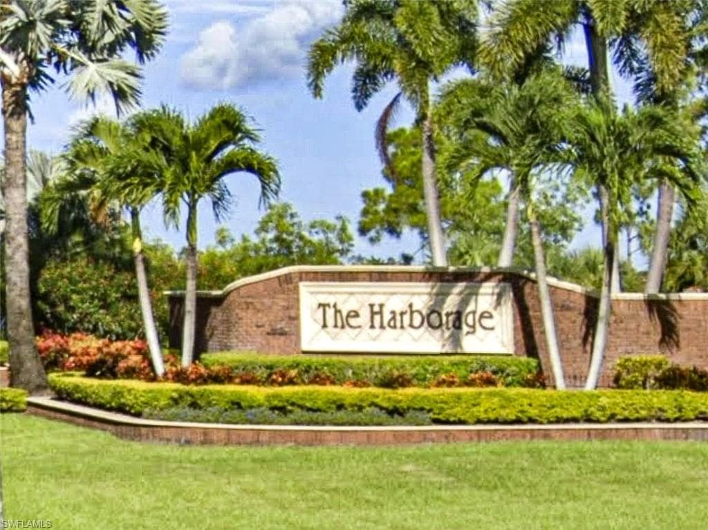 5160 Harborage DR, FORT MYERS FL 33908-41