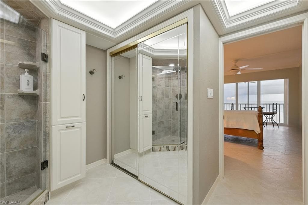 26000 Hickory BLVD # 204, BONITA SPRINGS FL 34134-23