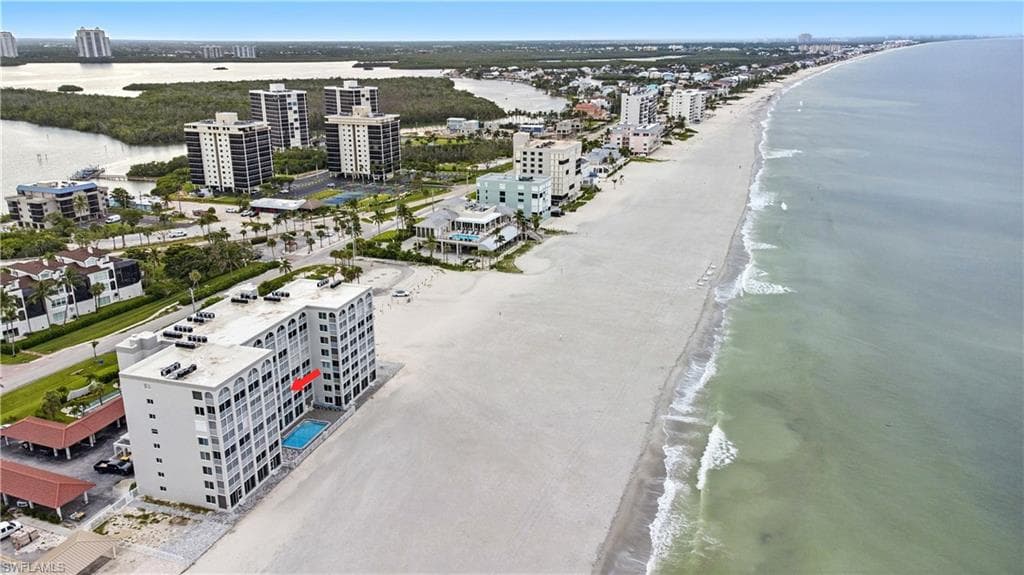 26000 Hickory BLVD # 204, BONITA SPRINGS FL 34134-33