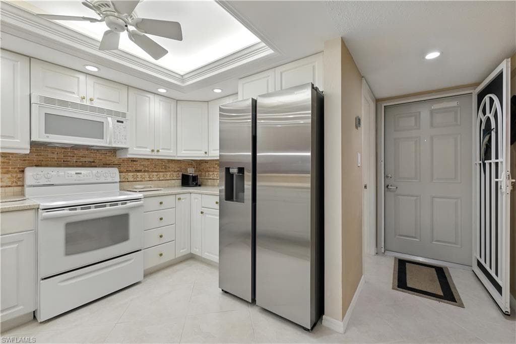 26000 Hickory BLVD # 204, BONITA SPRINGS FL 34134-3