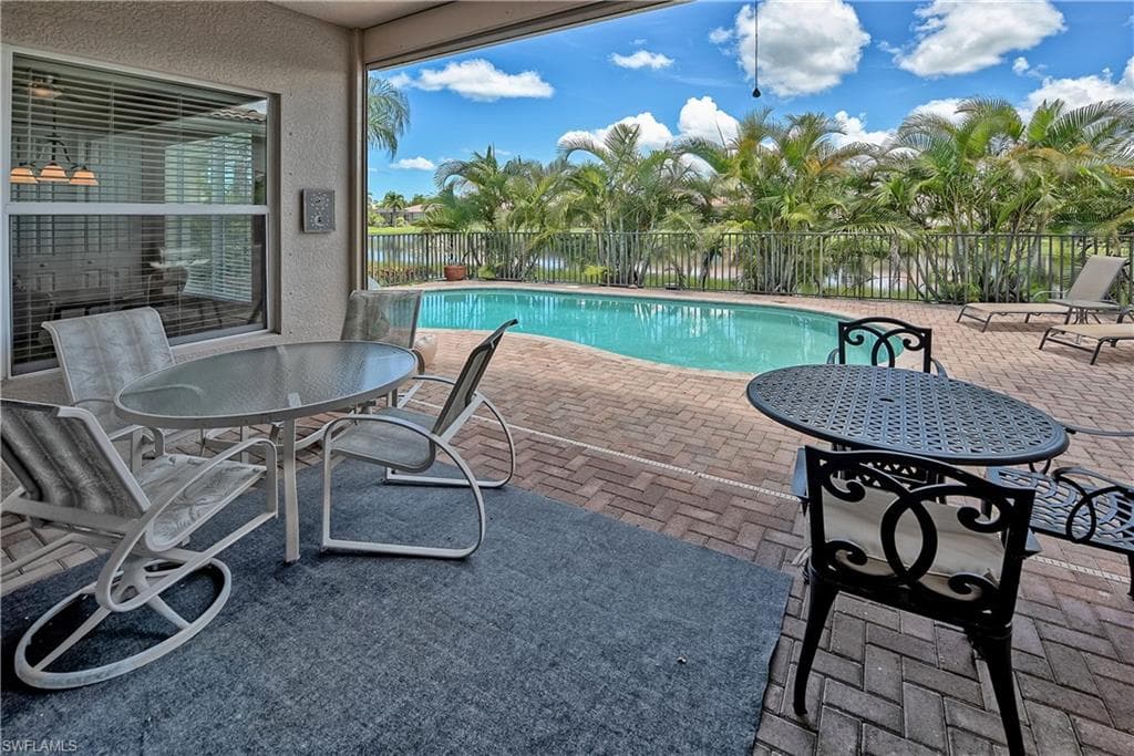 6623 Monterey PT, NAPLES FL 34105-21