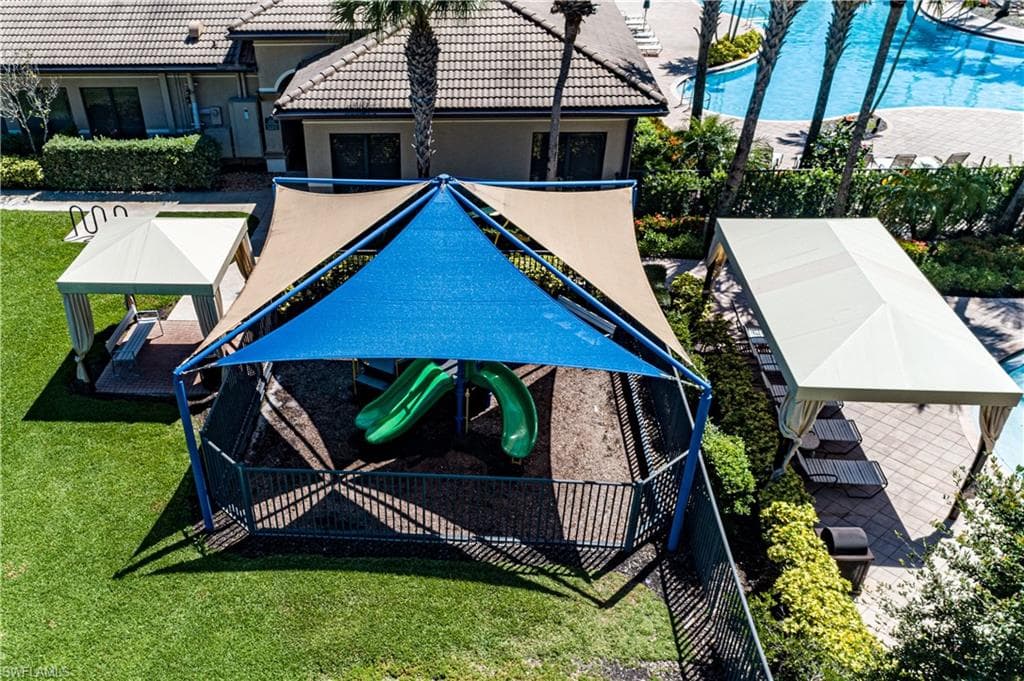 6623 Monterey PT, NAPLES FL 34105-31