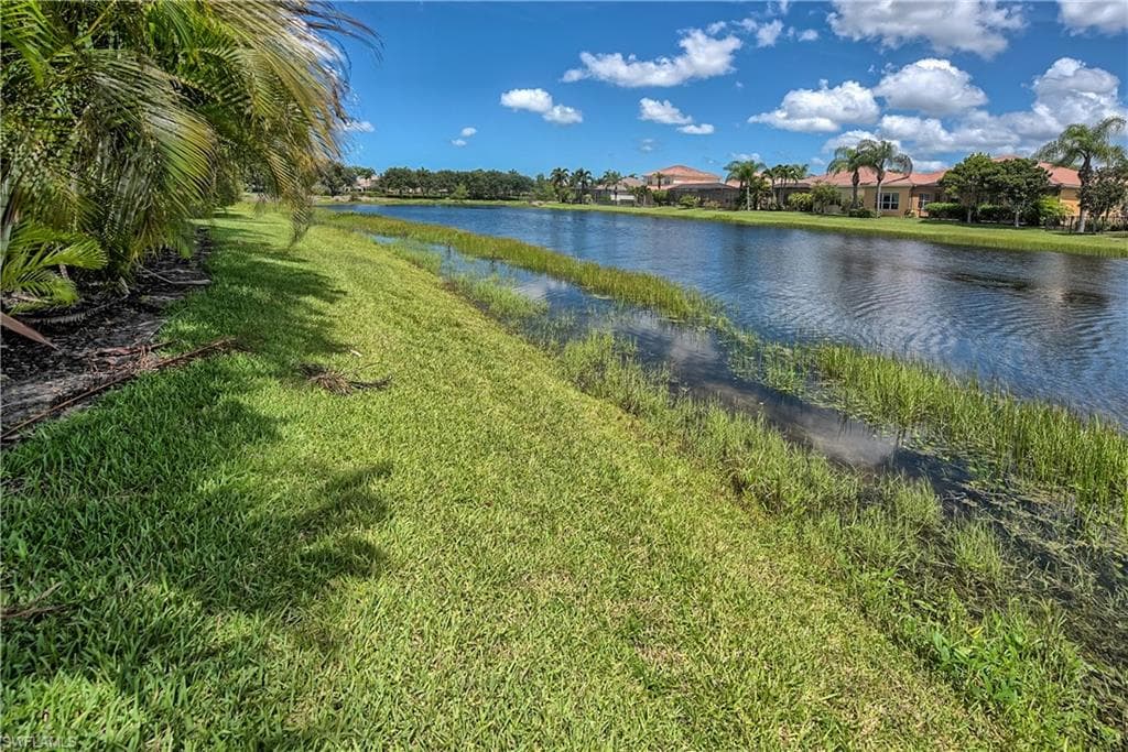 6623 Monterey PT, NAPLES FL 34105-27