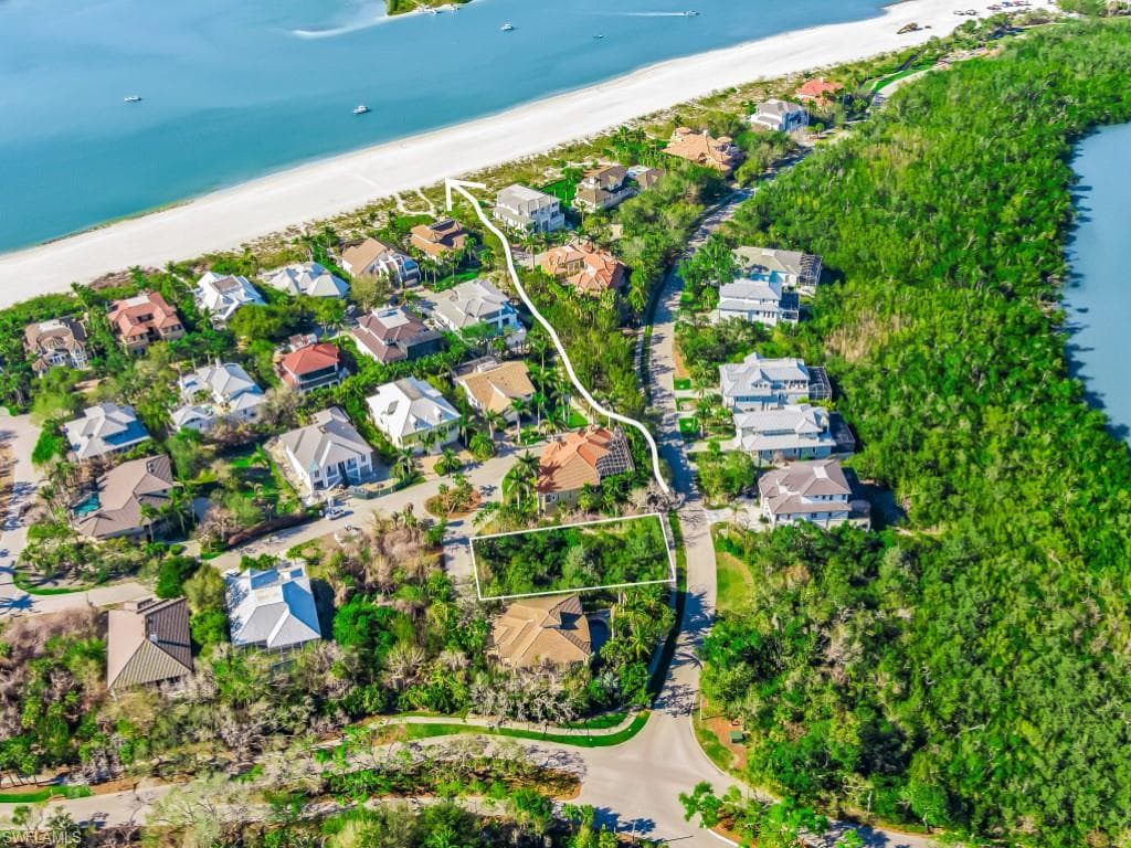 950 Sea Oats CT, MARCO ISLAND FL 34145-1
