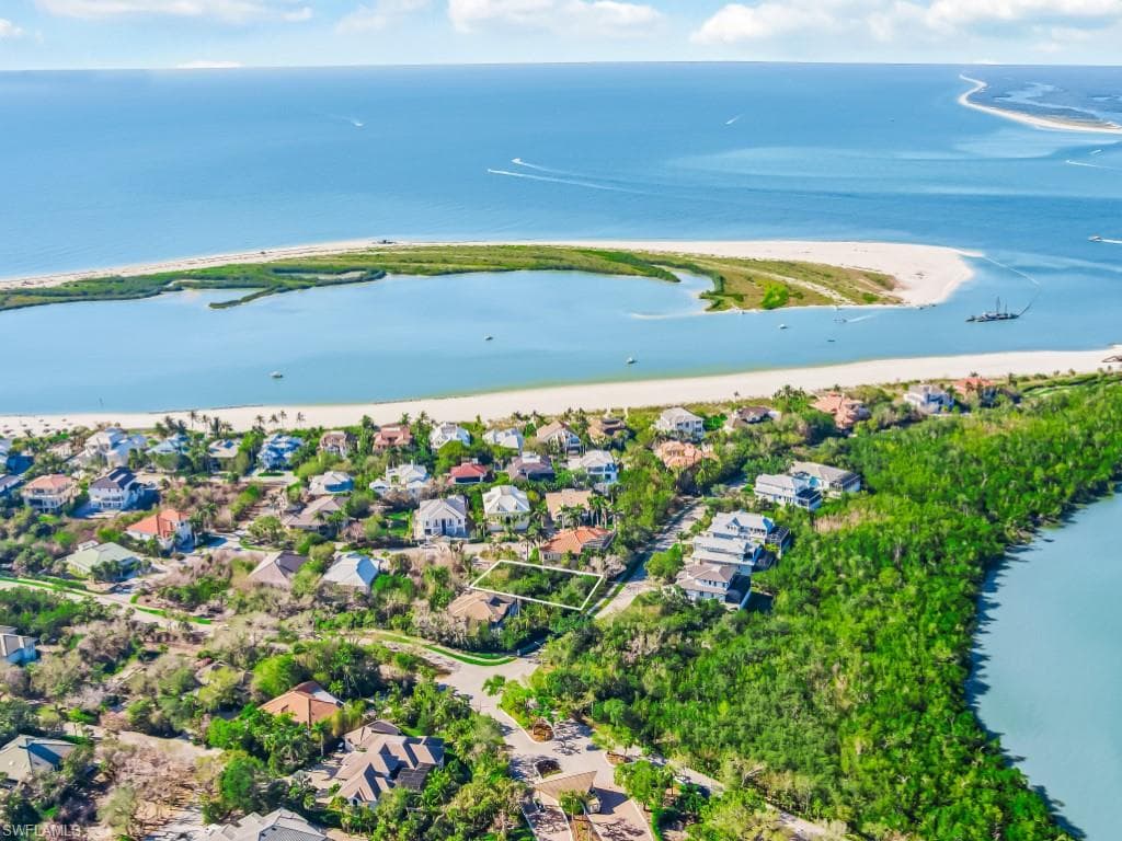 950 Sea Oats CT, MARCO ISLAND FL 34145-11