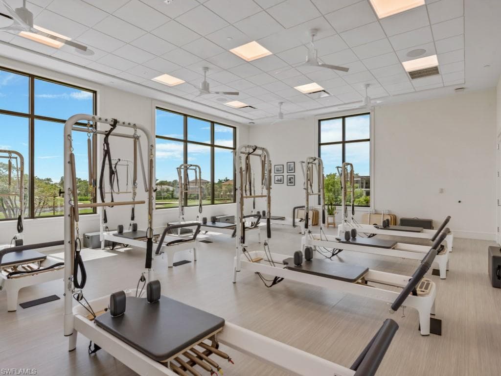 950 Sea Oats CT, MARCO ISLAND FL 34145-36