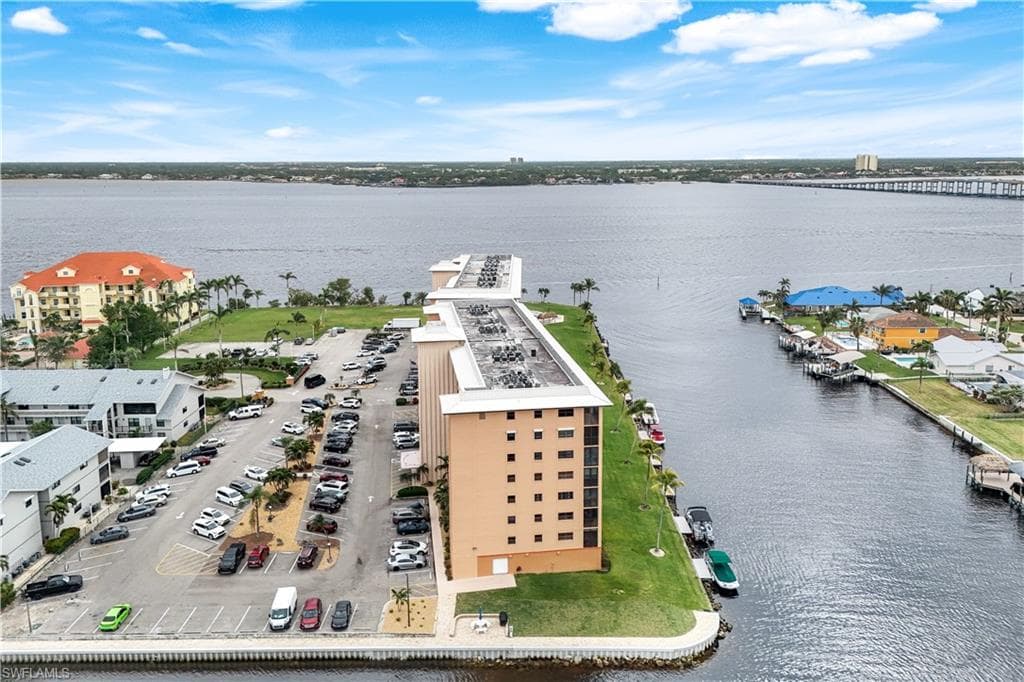 4260 SE 20th PL # 206, CAPE CORAL FL 33904-34