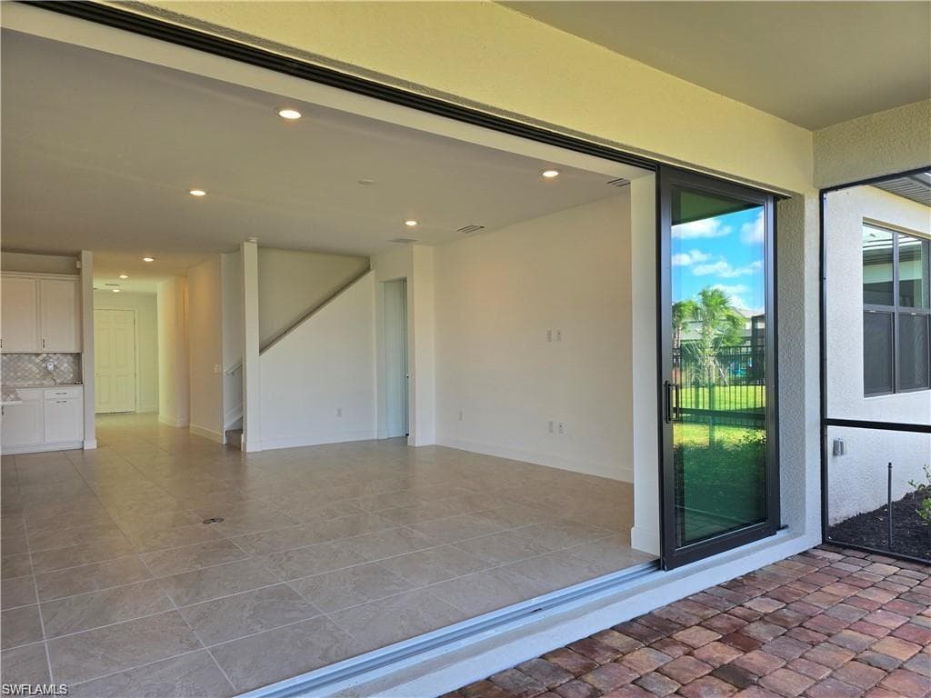 3700 Passion Vine DR, ALVA FL 33920-15