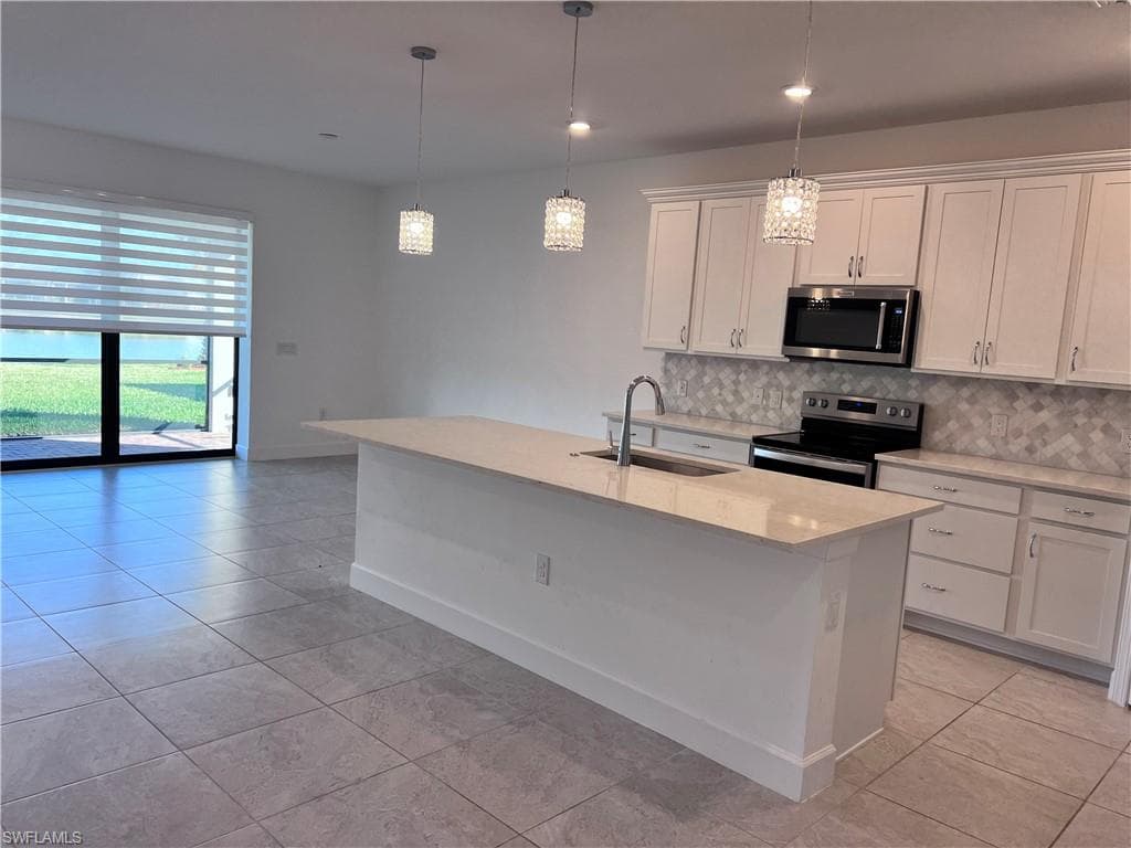 3700 Passion Vine DR, ALVA FL 33920-17