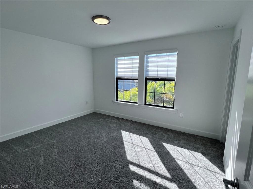 3700 Passion Vine DR, ALVA FL 33920-30