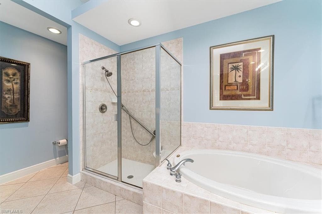 2355 Hidden Lake DR # 3, NAPLES FL 34112-15