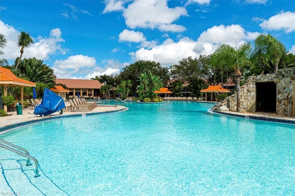 2355 Hidden Lake DR # 3, NAPLES FL 34112-33