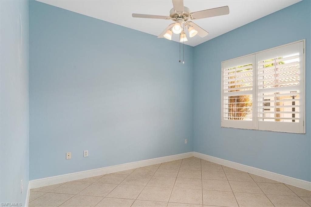 2355 Hidden Lake DR # 3, NAPLES FL 34112-24