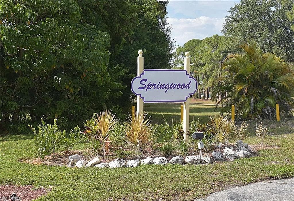 1400 Green Valley CIR # 1004, NAPLES FL 34104-8