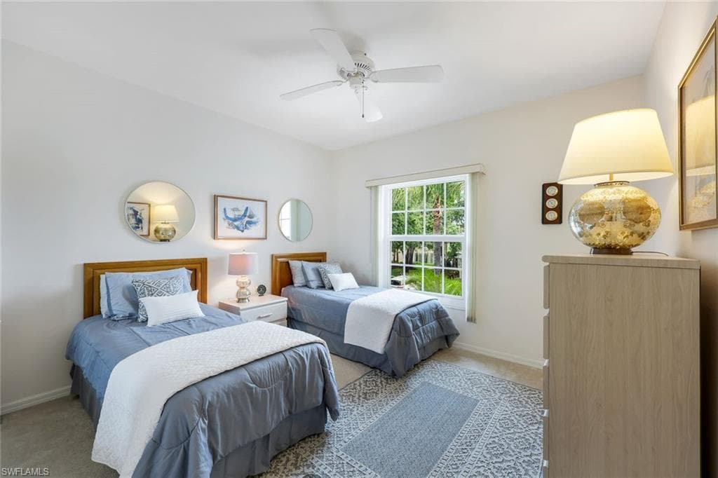 437 Wiggins Lake CT # 201, NAPLES FL 34110-14