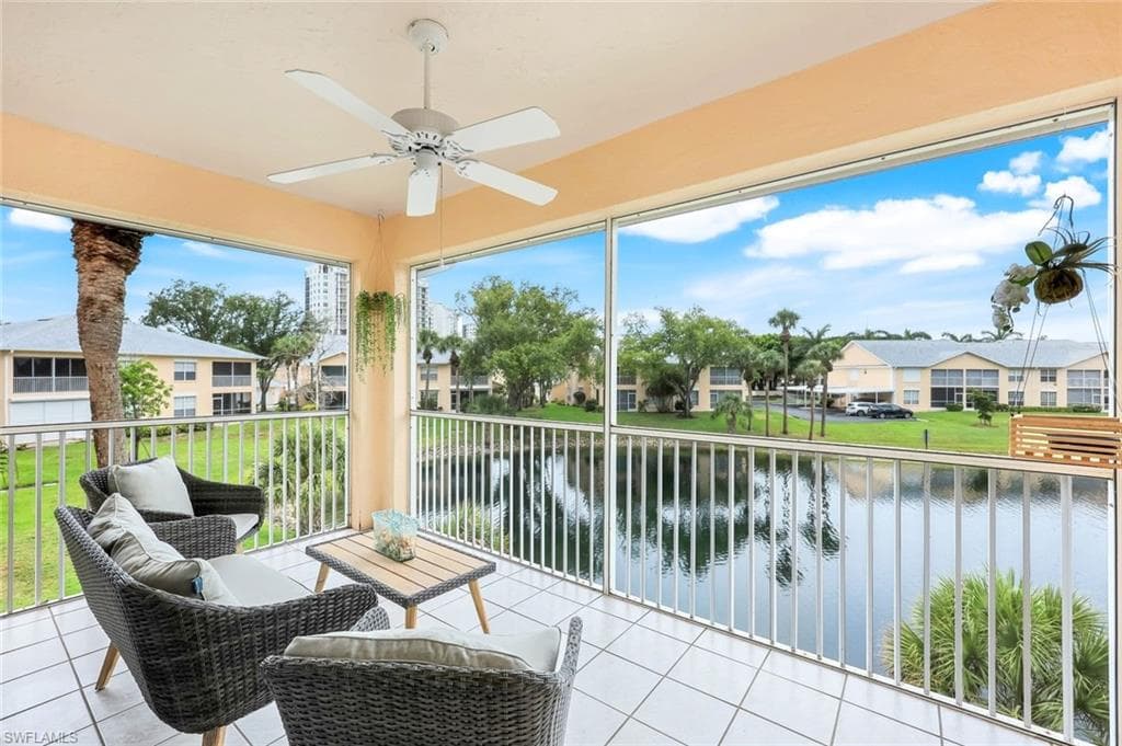 437 Wiggins Lake CT # 201, NAPLES FL 34110-18