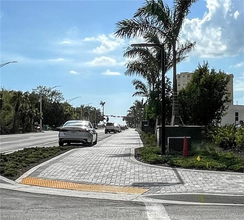 260 Southbay DR # 204, NAPLES FL 34108-27