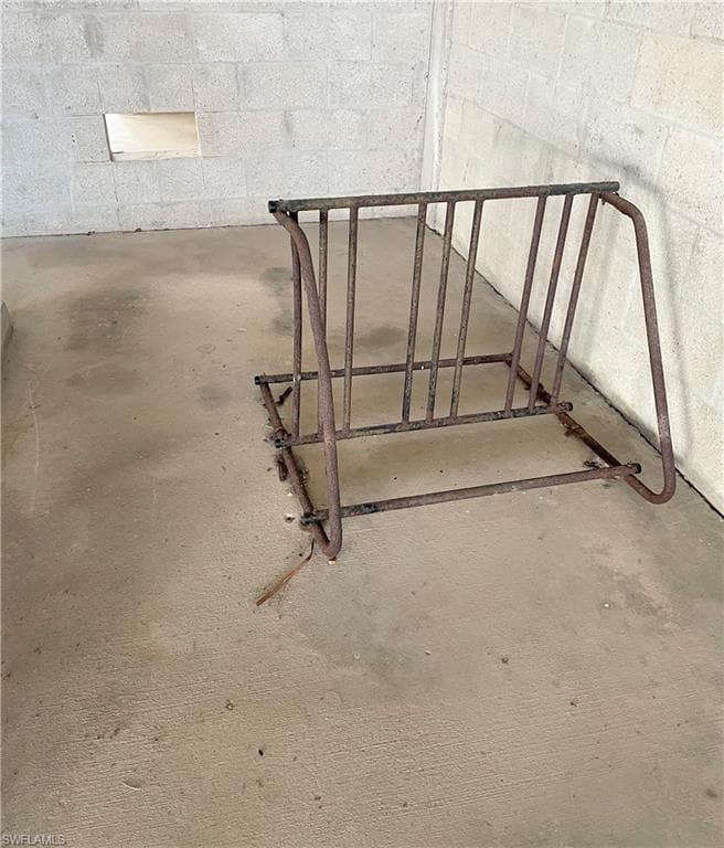 260 Southbay DR # 204, NAPLES FL 34108-23