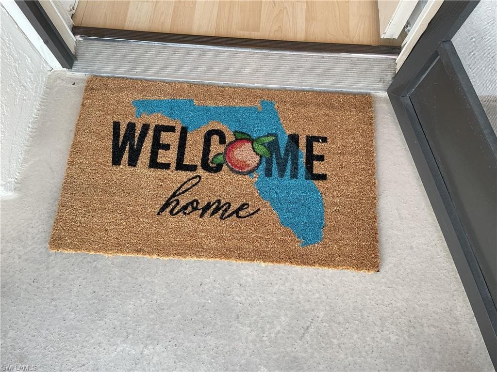 260 Southbay DR # 204, NAPLES FL 34108-9