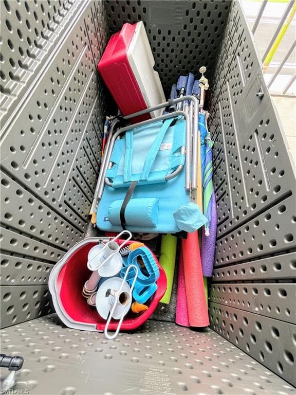 260 Southbay DR # 204, NAPLES FL 34108-13