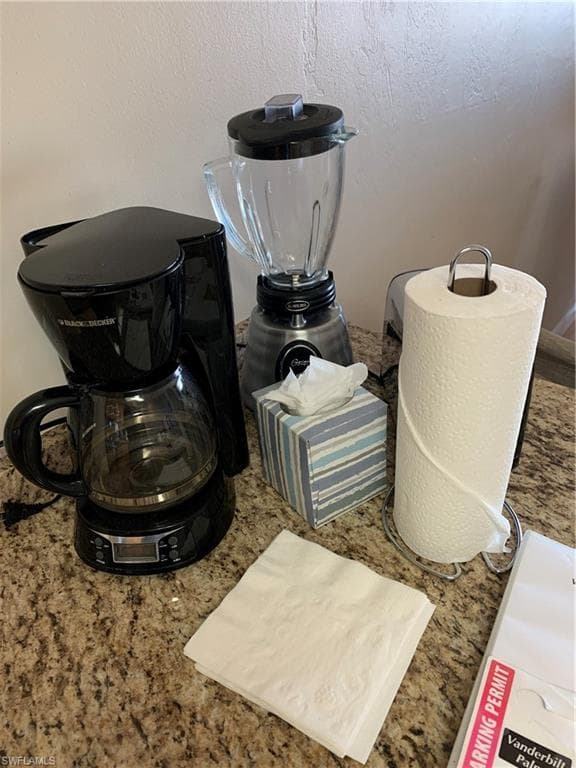 260 Southbay DR # 204, NAPLES FL 34108-17