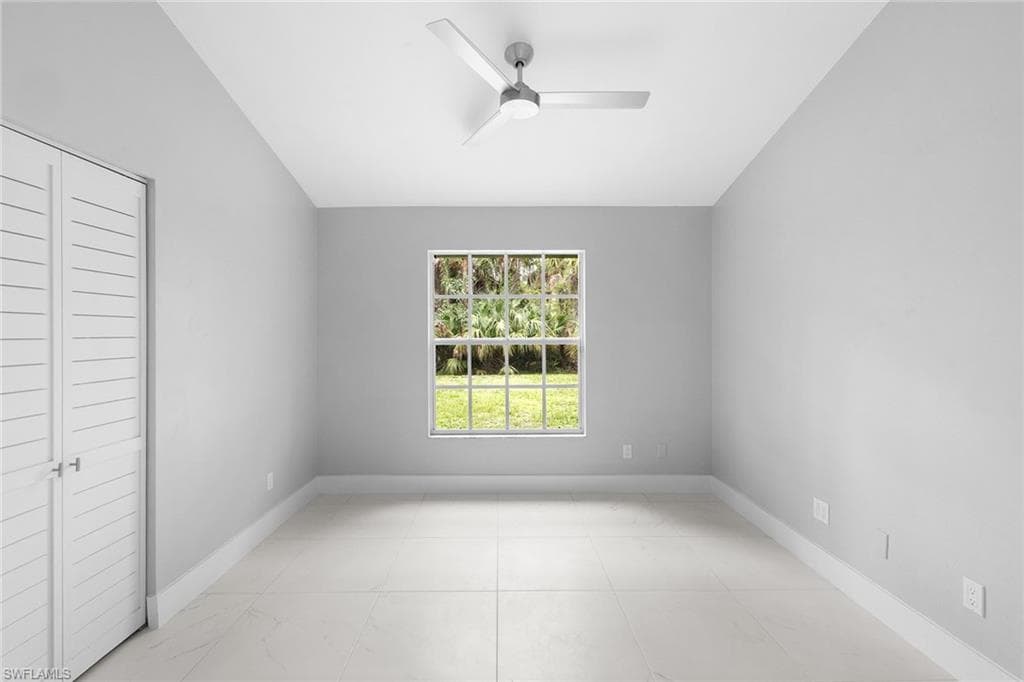 530 22nd AVE NW, NAPLES FL 34120-21