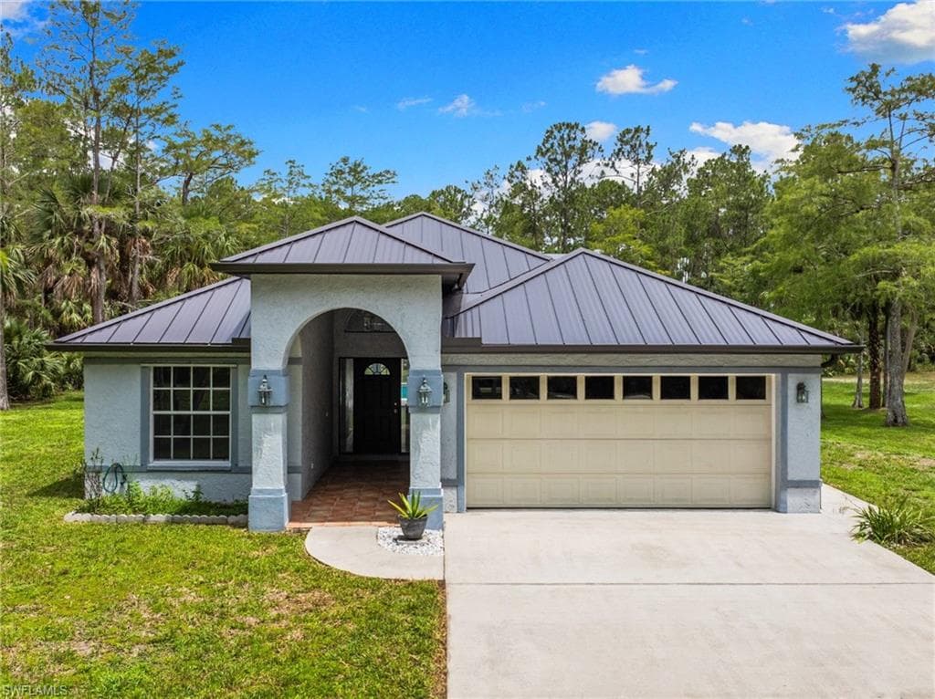 530 22nd AVE NW, NAPLES FL 34120-2