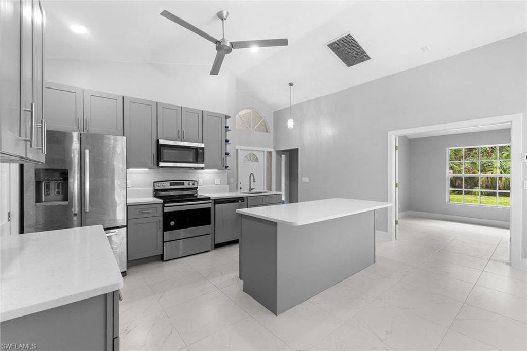530 22nd AVE NW, NAPLES FL 34120-8