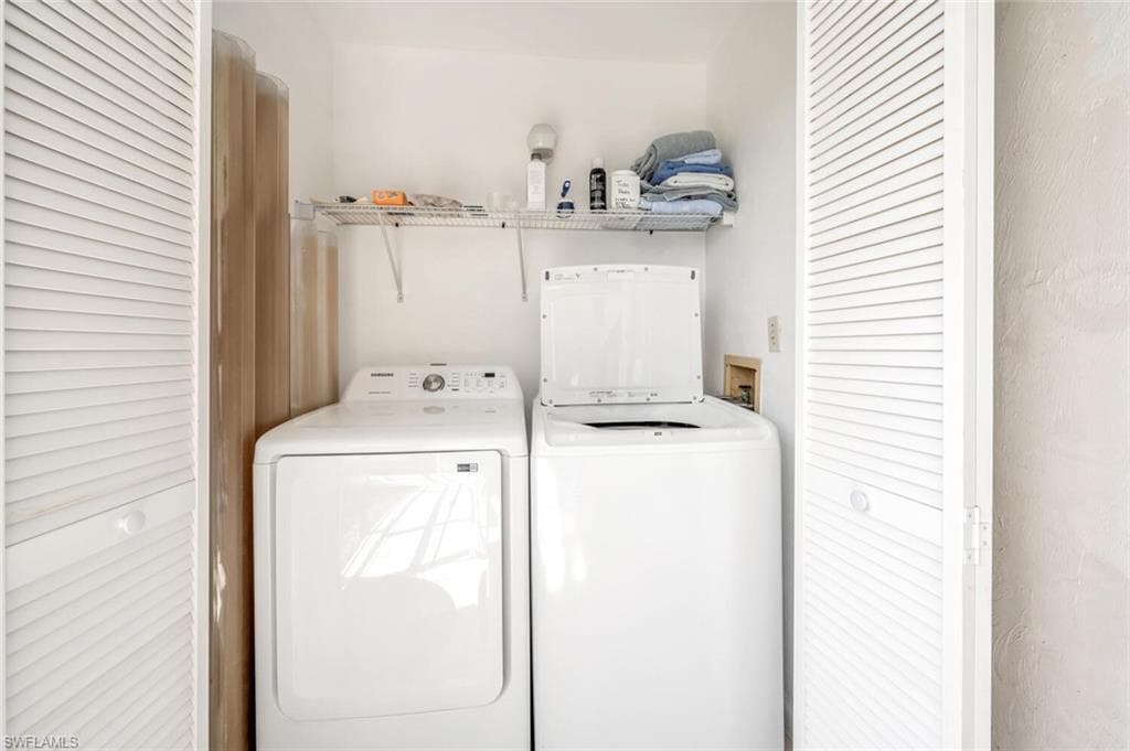 332 Charlemagne BLVD # H101, NAPLES FL 34112-22