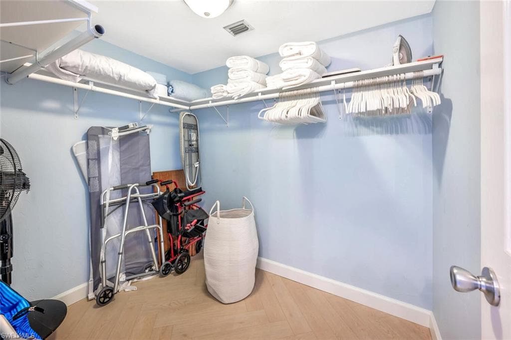 332 Charlemagne BLVD # H101, NAPLES FL 34112-19