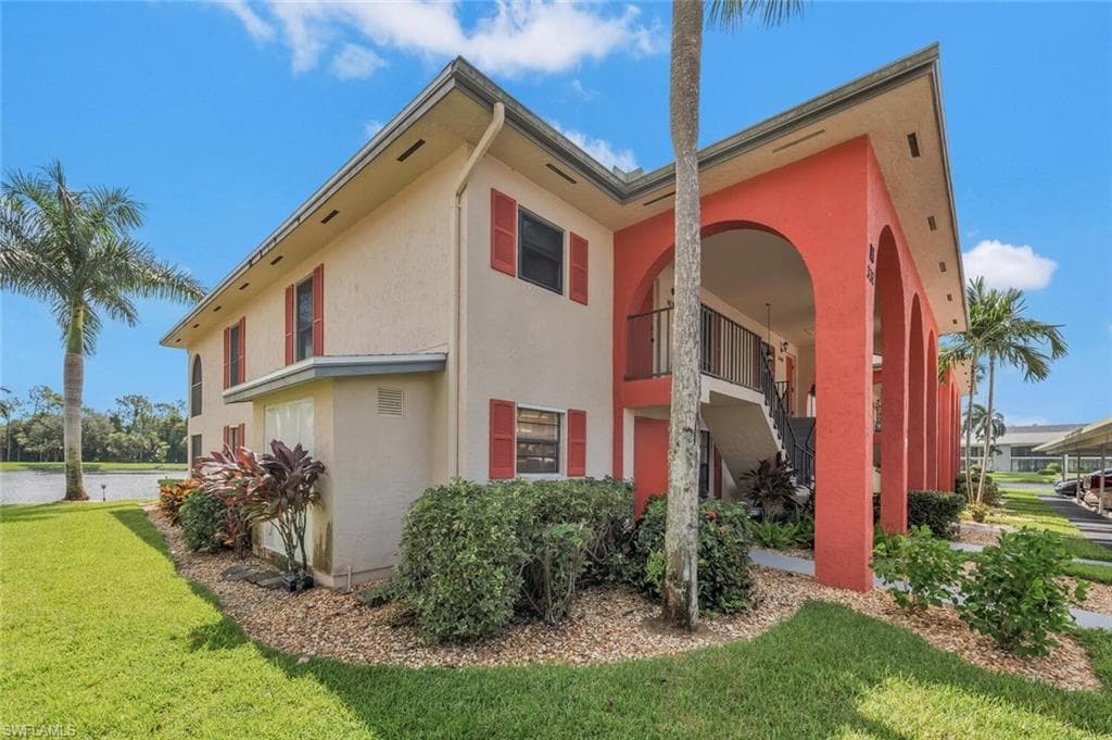 332 Charlemagne BLVD # H101, NAPLES FL 34112-37